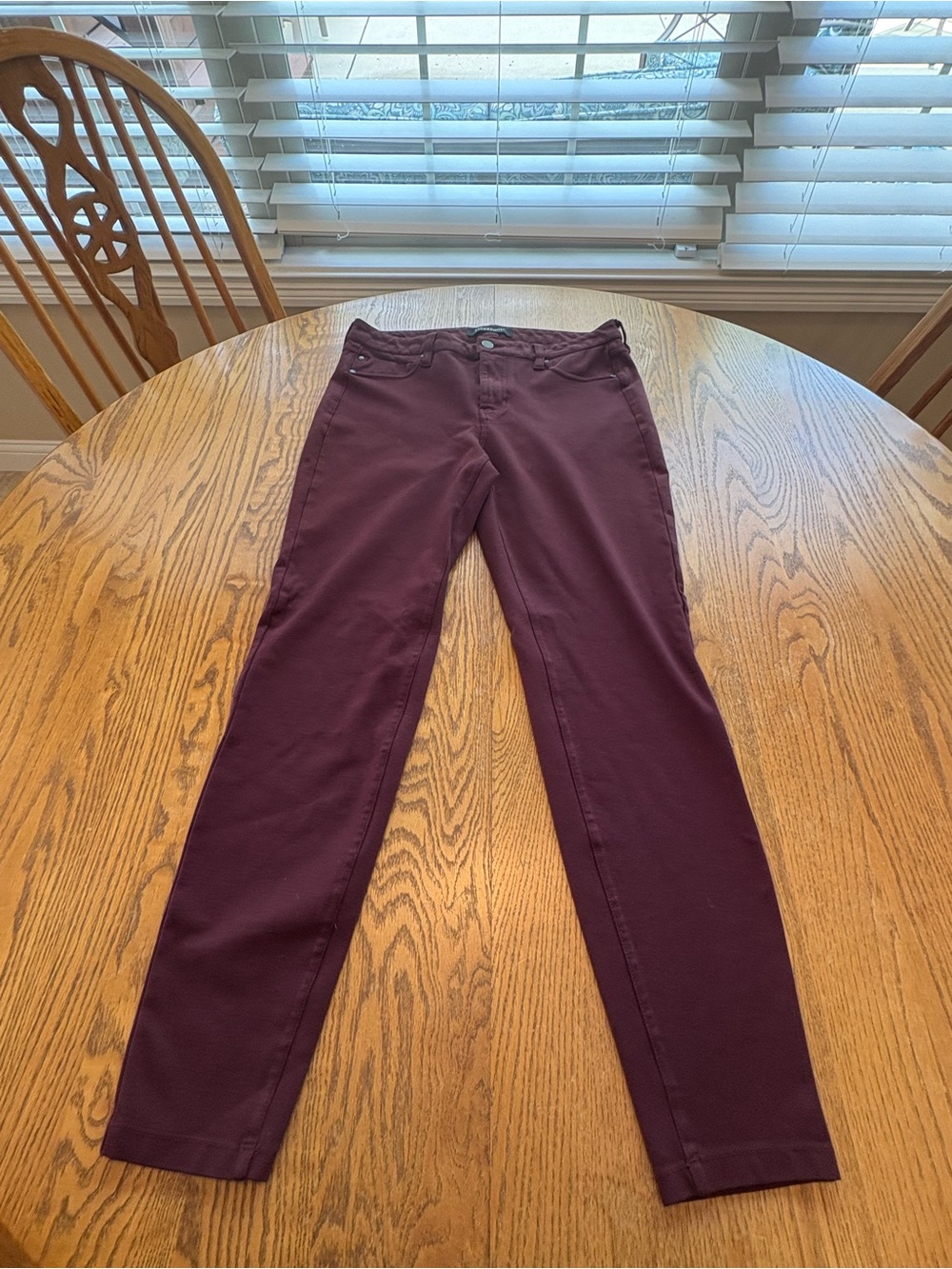 Liverpool size 8/29 pants burgundy wine VGUC stretchy knit